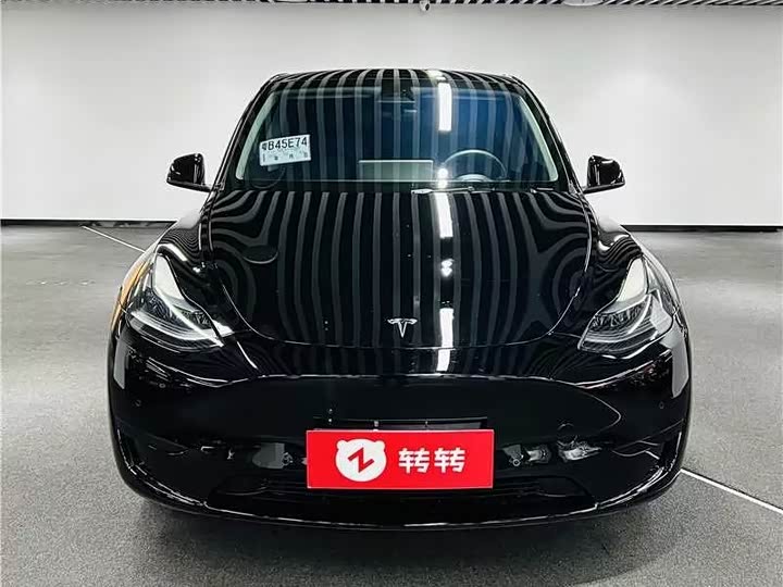 Фото 2 - Tesla Model Y