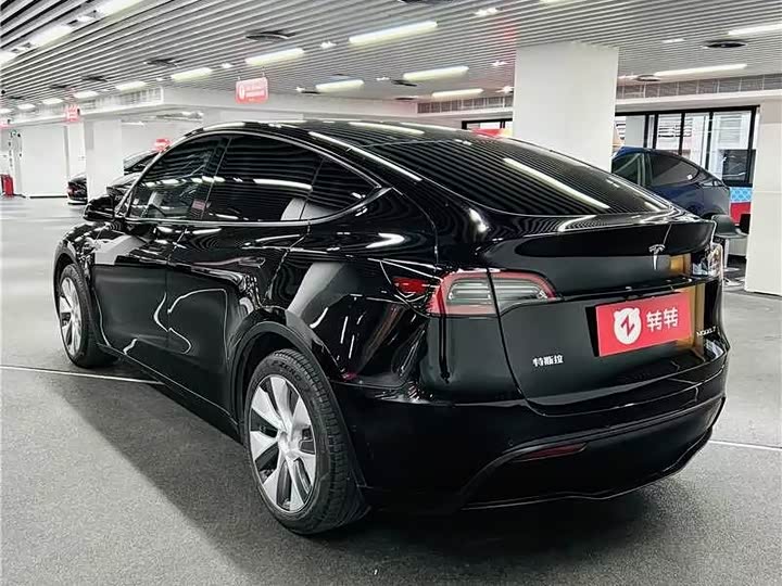 Фото 6 - Tesla Model Y