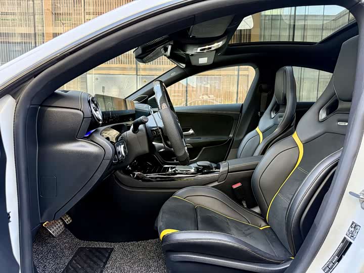 Фото 5 - Mercedes-Benz CLA-Class AMG