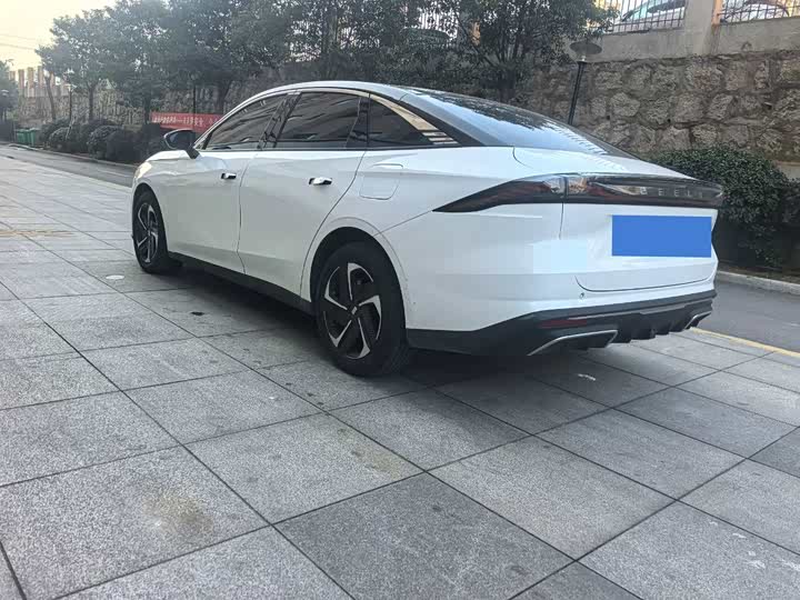 Фото 3 - Geely Galaxy L6