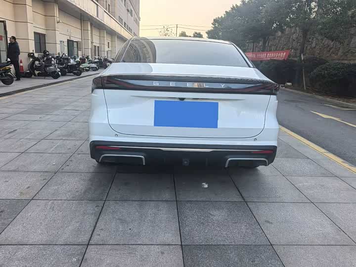 Фото 4 - Geely Galaxy L6