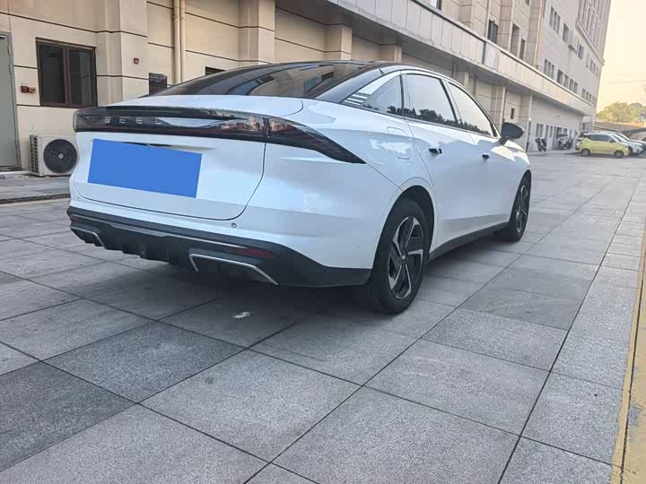 Фото 5 - Geely Galaxy L6