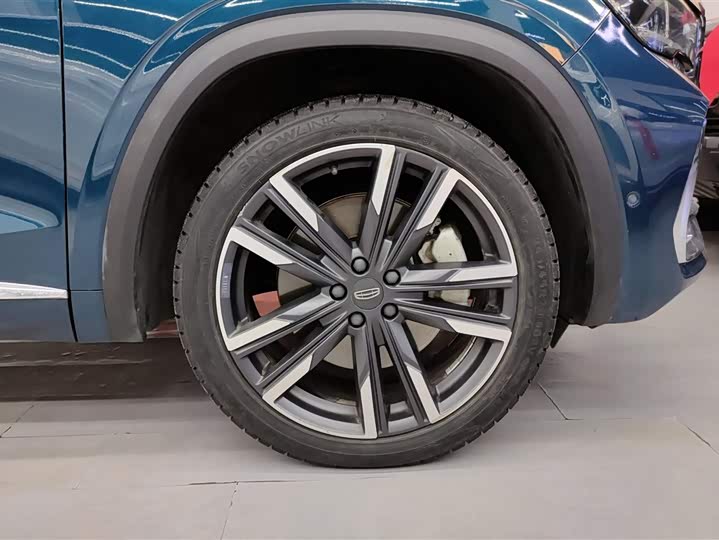 Фото 6 - Geely Monjaro