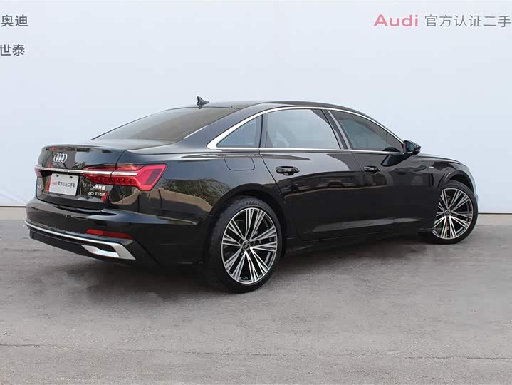 Фото 4 - Audi A6L