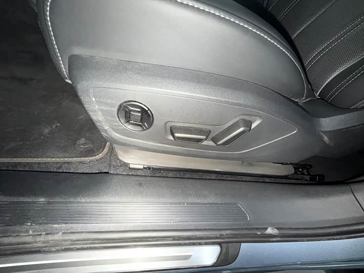 Фото 7 - Audi Q4 e-tron