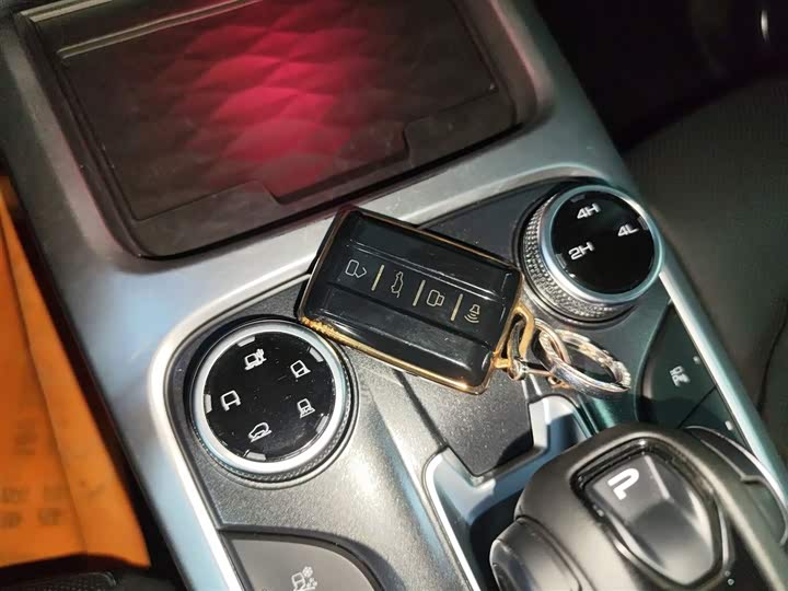 Фото 9 - Tank 300