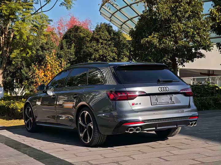 Фото 5 - Audi S4