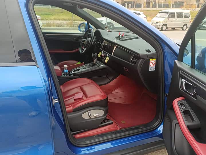 Фото 8 - Porsche Macan