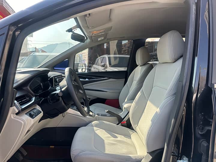 Фото 3 - Maxus G50