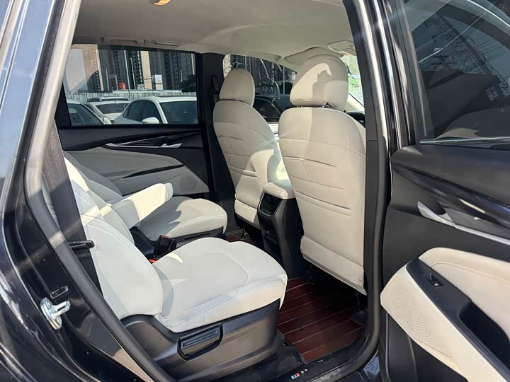 Фото 7 - Maxus G50