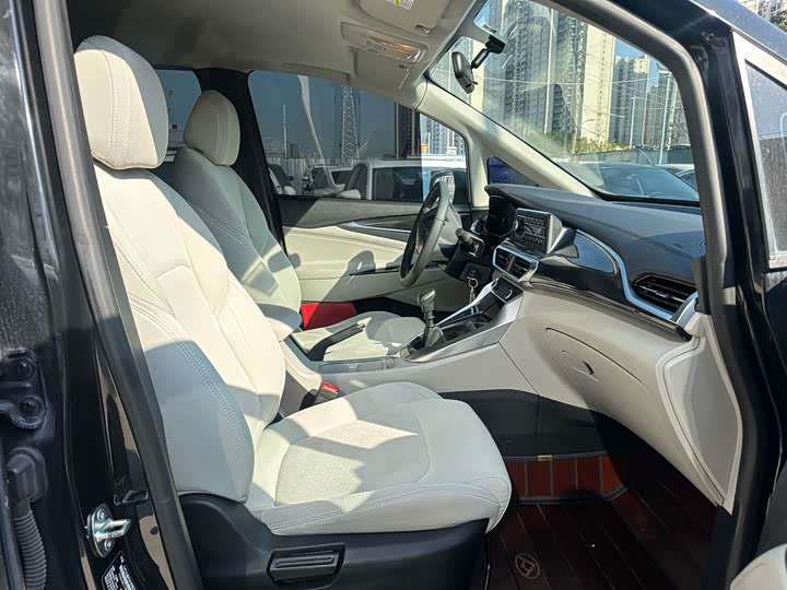 Фото 8 - Maxus G50