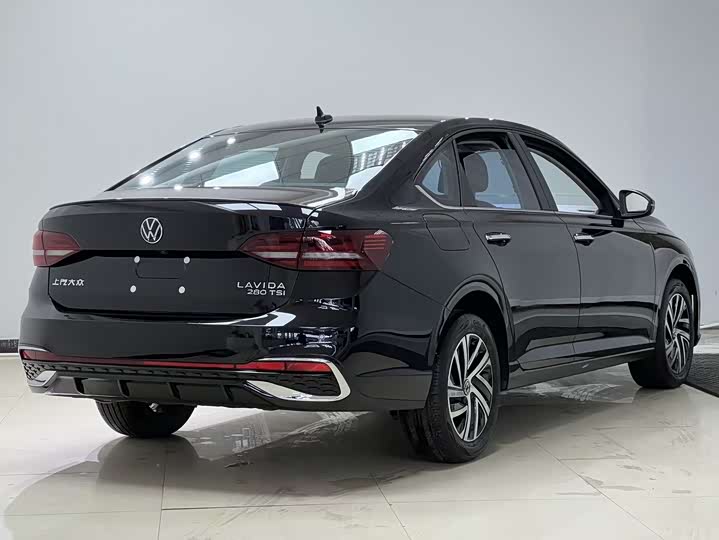 Фото 4 - Volkswagen Lavida