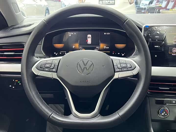 Фото 9 - Volkswagen Lavida