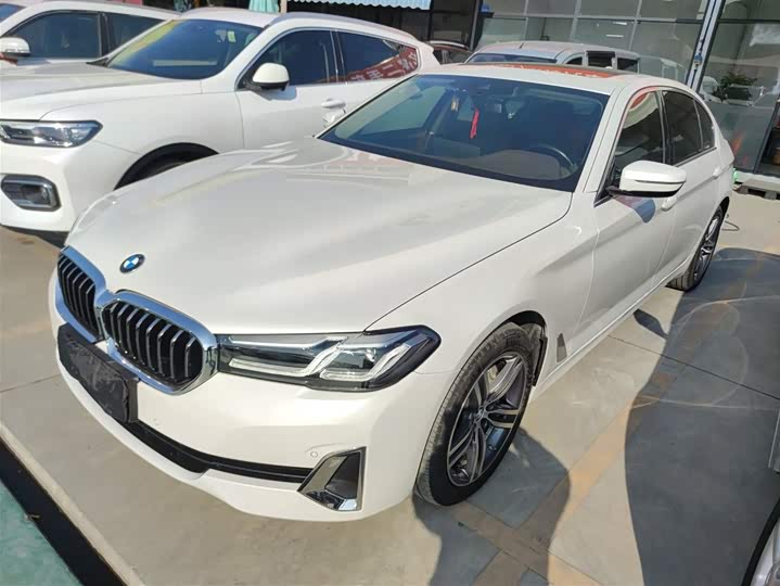 Фото 2 - BMW 5 Series