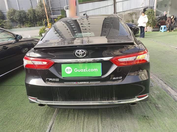 Фото 6 - Toyota Camry