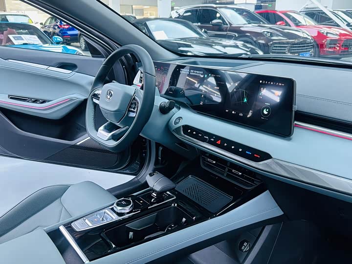 Фото 7 - Changan Raeton Plus