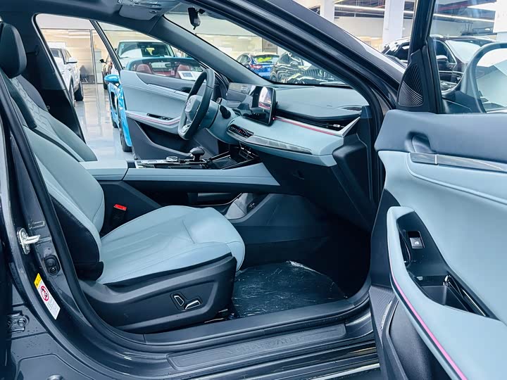 Фото 8 - Changan Raeton Plus