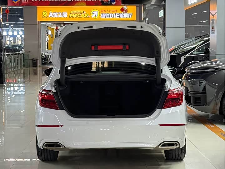 Фото 6 - Honda Inspire