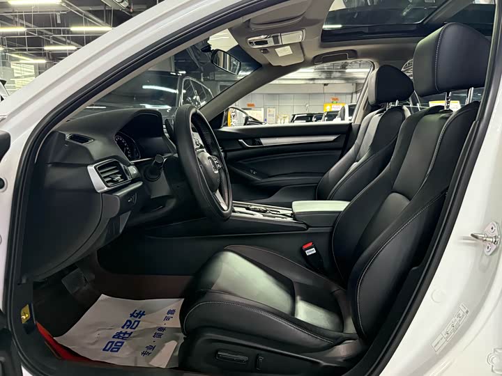 Фото 8 - Honda Inspire