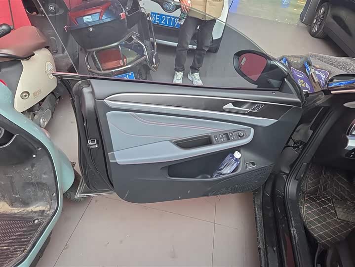 Фото 7 - Volkswagen Lamando L