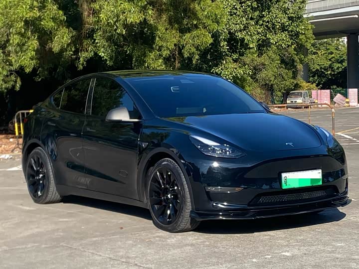 Фото 3 - Tesla Model Y