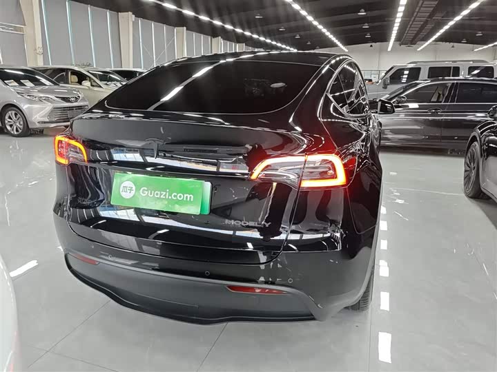 Фото 6 - Tesla Model Y