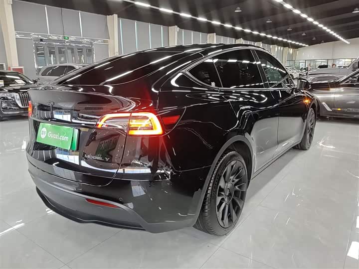 Фото 7 - Tesla Model Y