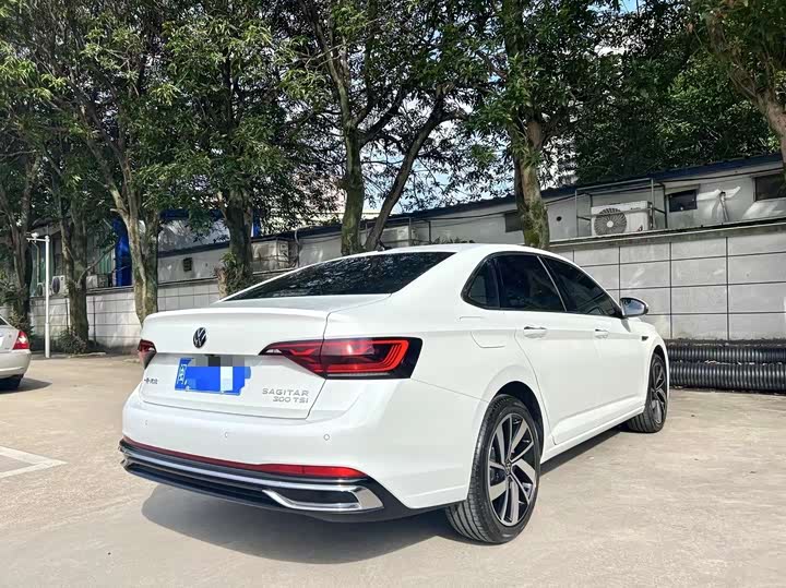 Фото 3 - Volkswagen Sagitar L