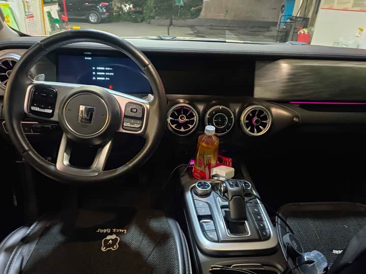 Фото 8 - Tank 300