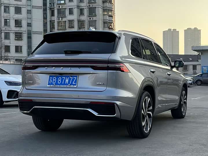 Фото 8 - Geely Monjaro