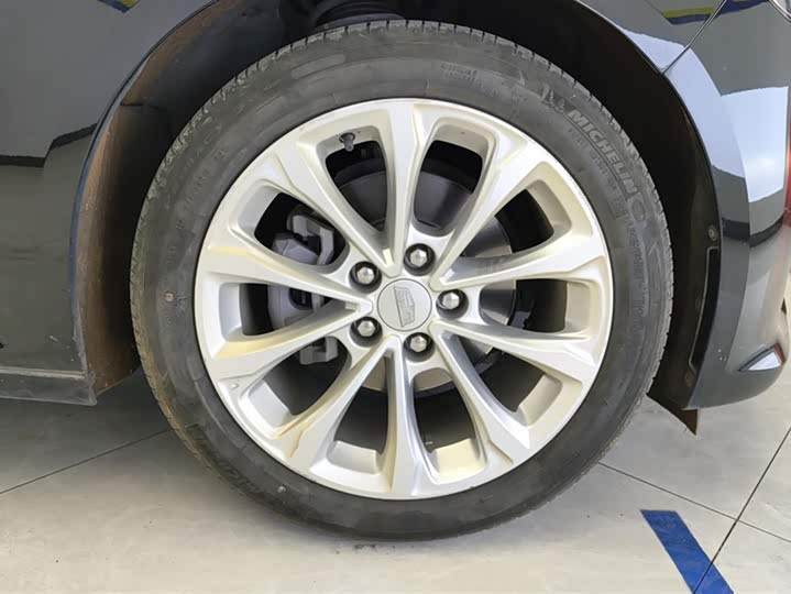 Фото 6 - Cadillac CT5