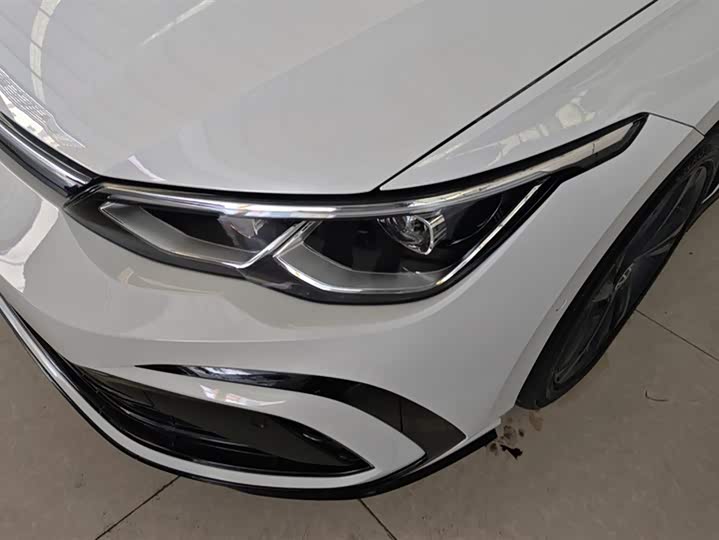 Фото 5 - Volkswagen Golf