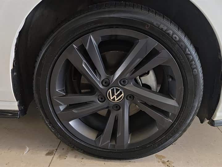 Фото 6 - Volkswagen Golf