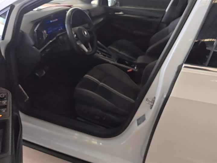 Фото 9 - Volkswagen Golf