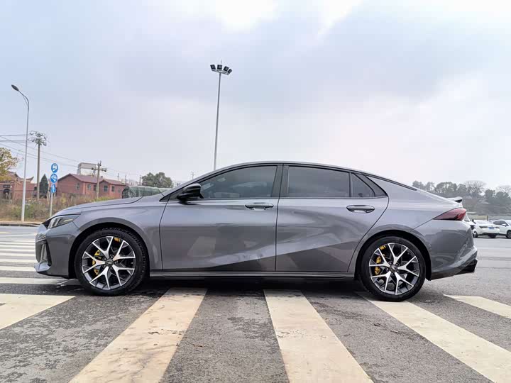 Фото 4 - GAC Trumpchi Empow R