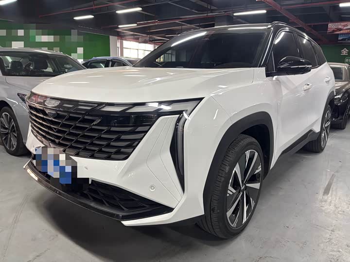 Фото 1 - Geely Atlas L