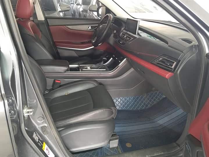 Фото 8 - Changan CS75