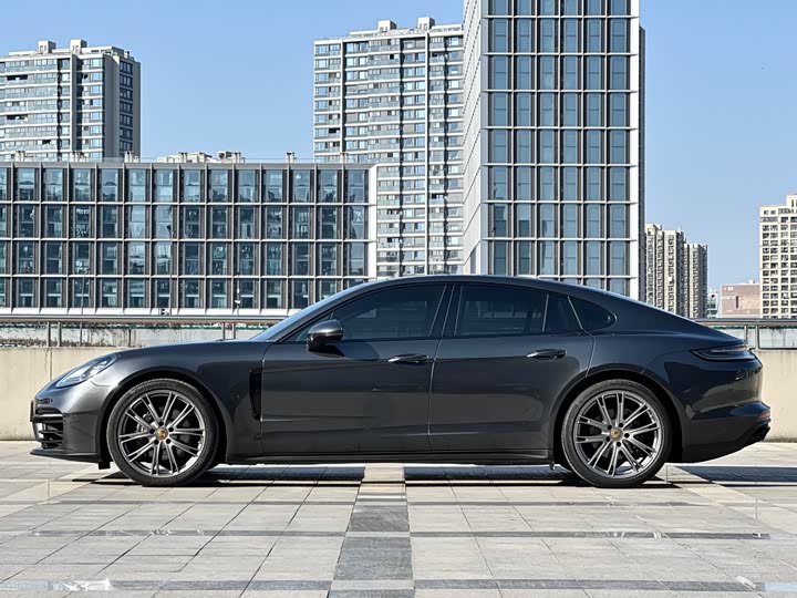 Фото 4 - Porsche Panamera