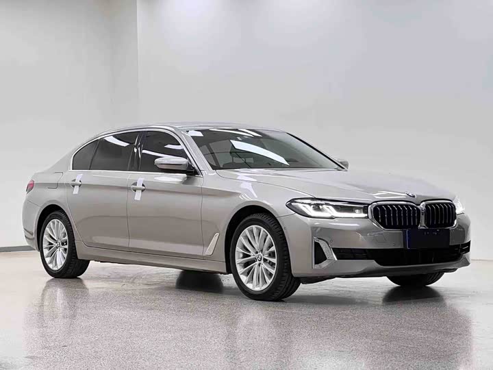 Фото 3 - BMW 5 Series
