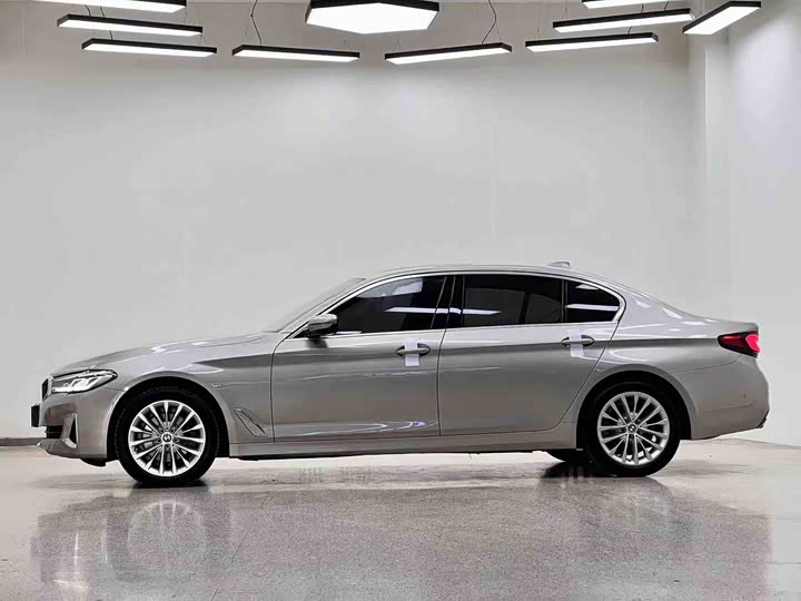 Фото 4 - BMW 5 Series