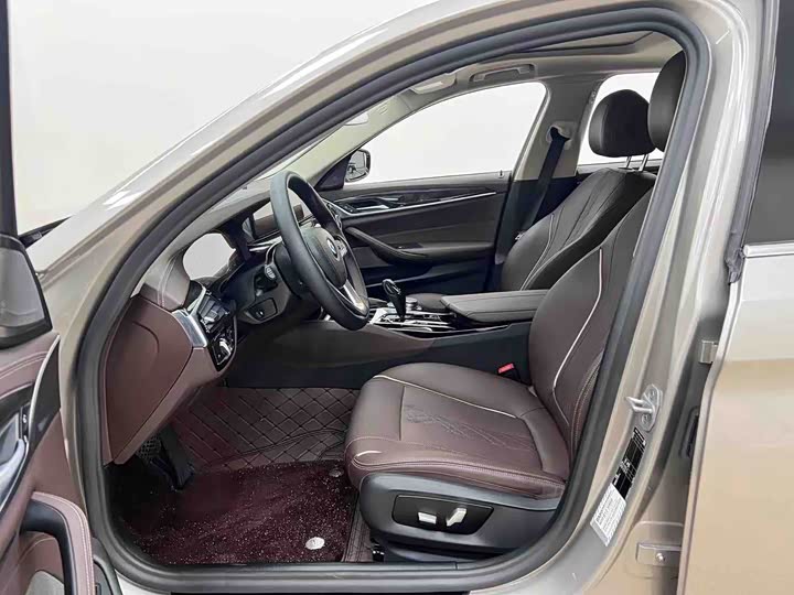 Фото 8 - BMW 5 Series