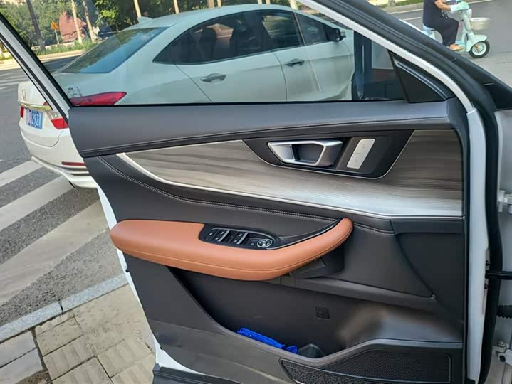 Фото 7 - Chery Tiggo 8 Plus