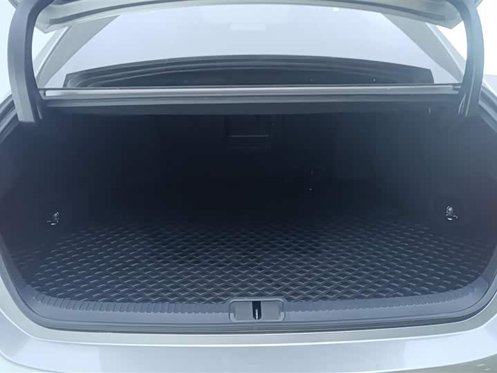 Фото 4 - Lexus ES