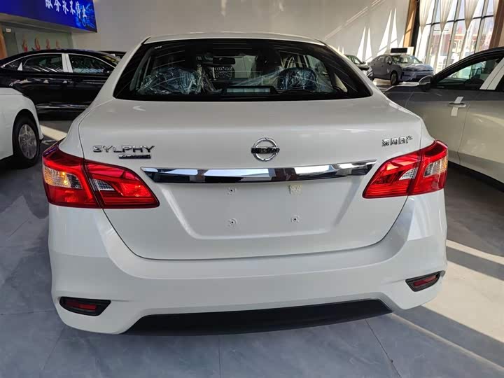 Фото 5 - Nissan Sylphy