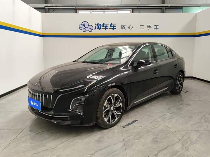 Фото 1 - Hongqi E-QM5