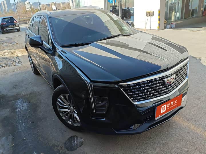 Фото 2 - Cadillac XT4