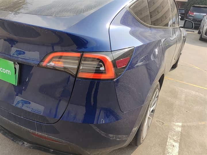 Фото 8 - Tesla Model Y