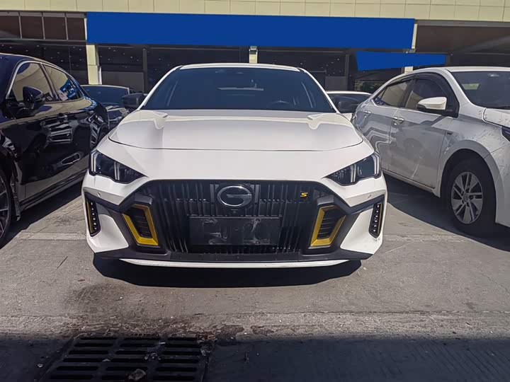 Фото 2 - GAC Trumpchi Empow R