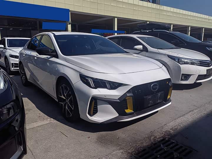 Фото 3 - GAC Trumpchi Empow R