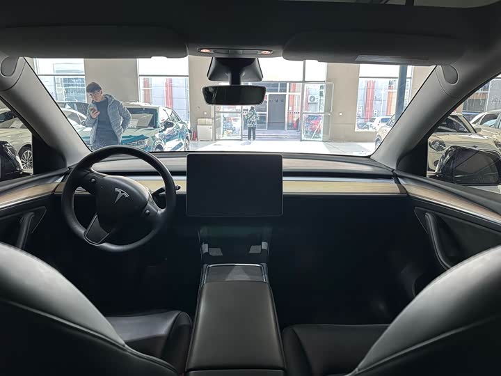Фото 9 - Tesla Model Y